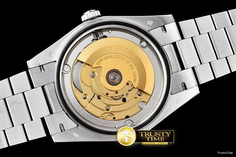 1022 RDD0206E – DayDate Attractive 673